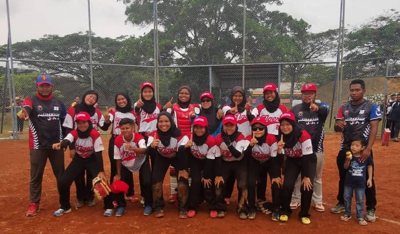 softball 1